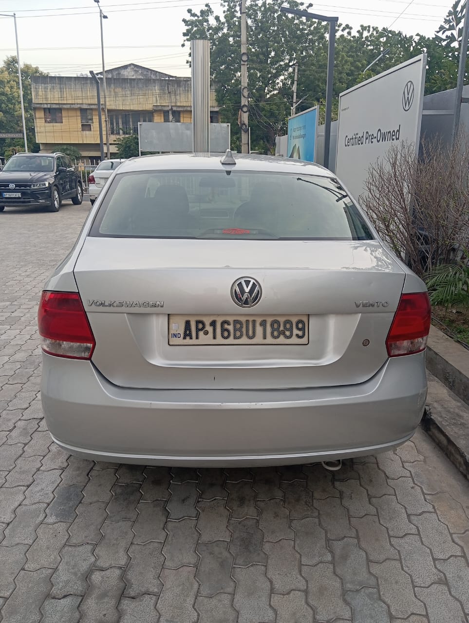 Volkswagen Vento(2010-2012) Comfortline Petrol